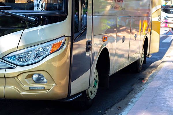 milwaukee charter bus rentals